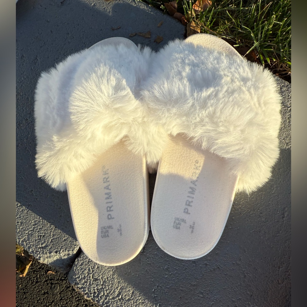 Set of 3 Women’s Faux Fur Slides (Black, White, Nude)